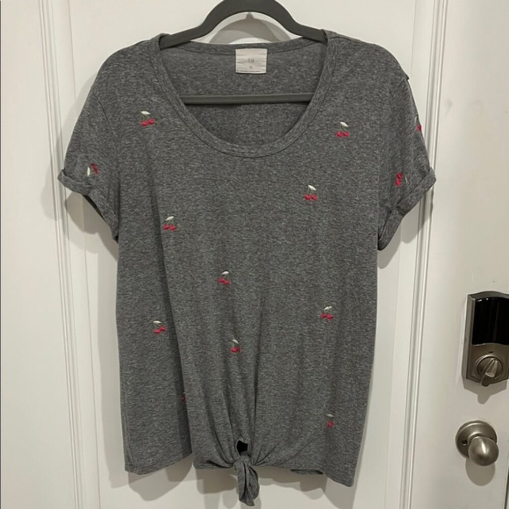 T.la Cherry Print Tee Shirt Large
